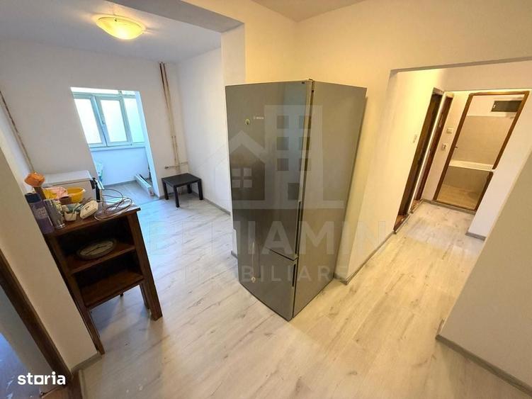 Apartament cu 3 camere decomandat în Valea Rosie