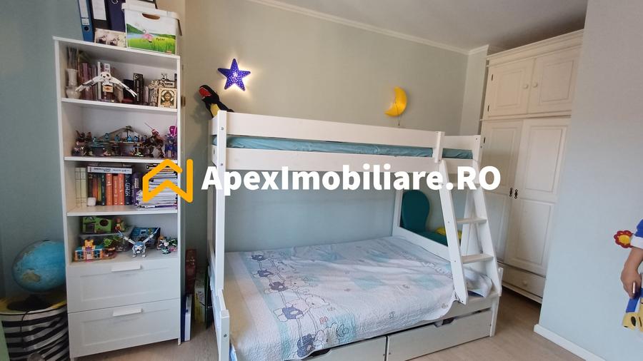 Apartament cu 3 camere semidecomandat, mobilat în Națiunile Unite