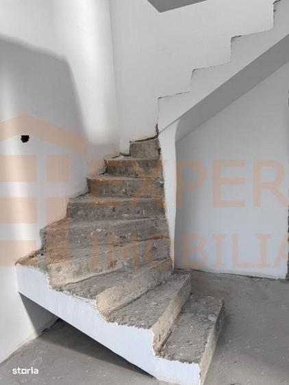 Casă cu 4 camere cu Teren 280 Mp în Valu lui Traian