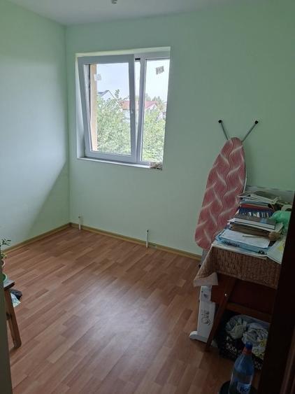 Casă cu 5 camere cu Teren 400 Mp în Prelungirea Ghencea