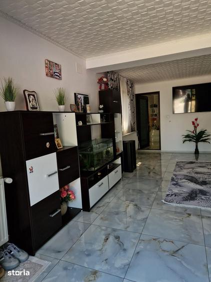 Casă cu 4 camere cu Teren 259 Mp în Comana