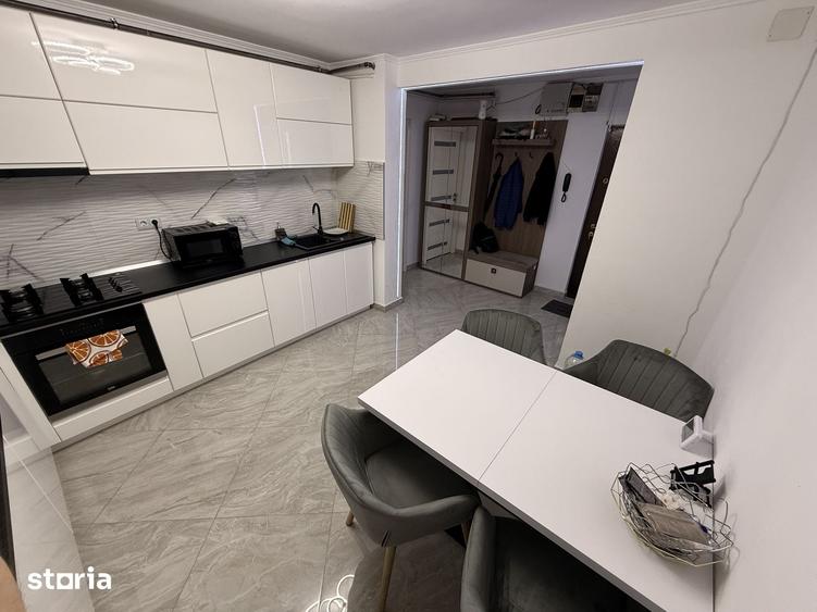 Apartament cu 2 camere decomandat în Militari