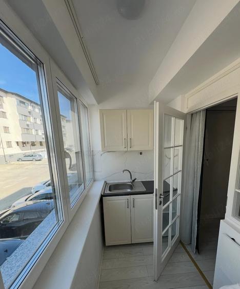 Apartament cu 3 camere semidecomandat în Cug
