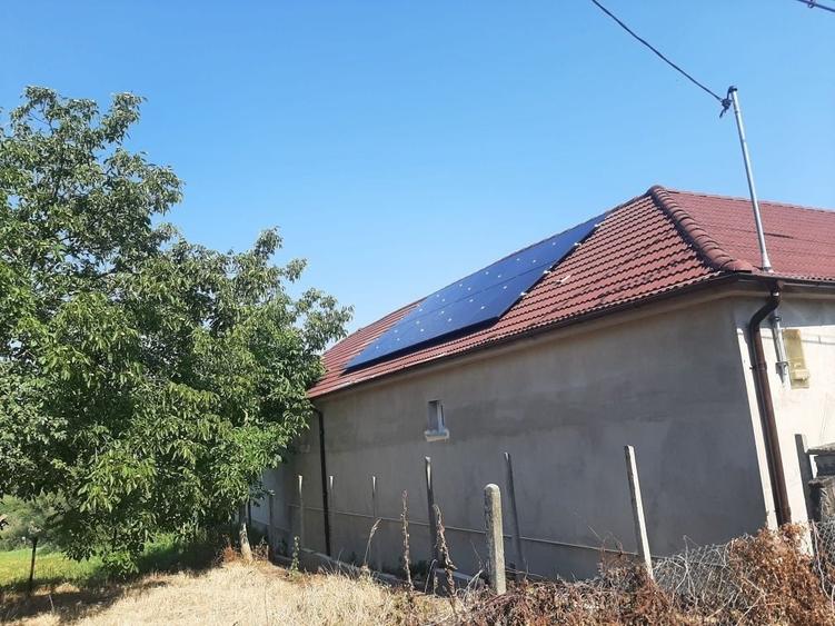 Casă cu 4 camere cu Teren 3500 Mp în Exterior Vest