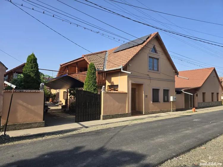 Casă cu 6 camere cu Teren 240 Mp în Jimbolia