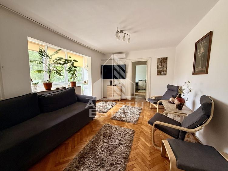 Apartament cu 3 camere semidecomandat, mobilat în Olimpia-Stadion
