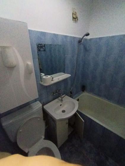 Apartament cu 2 camere semidecomandat în Crâng