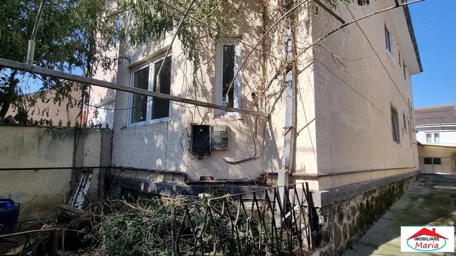 Casă cu 3 camere în Semicentral