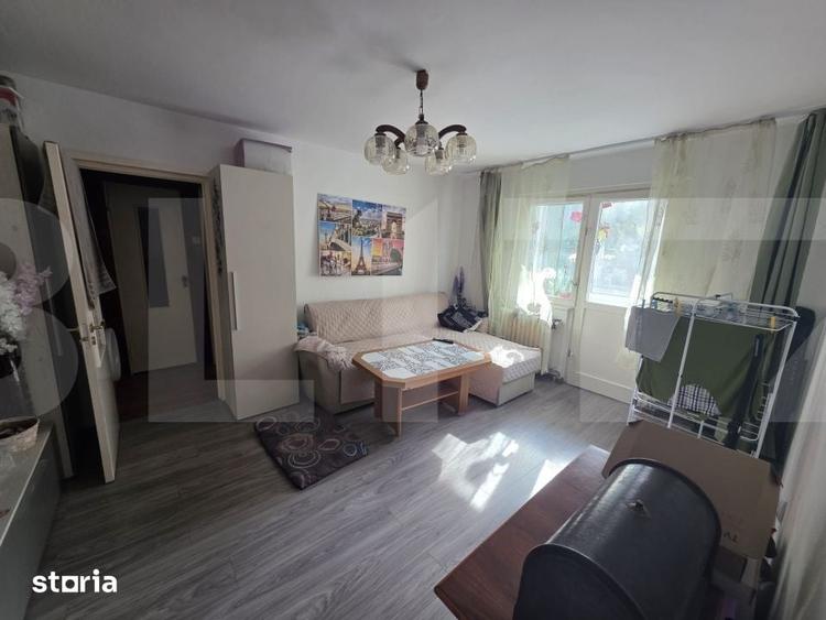Apartament cu 2 camere semidecomandat în Simeria