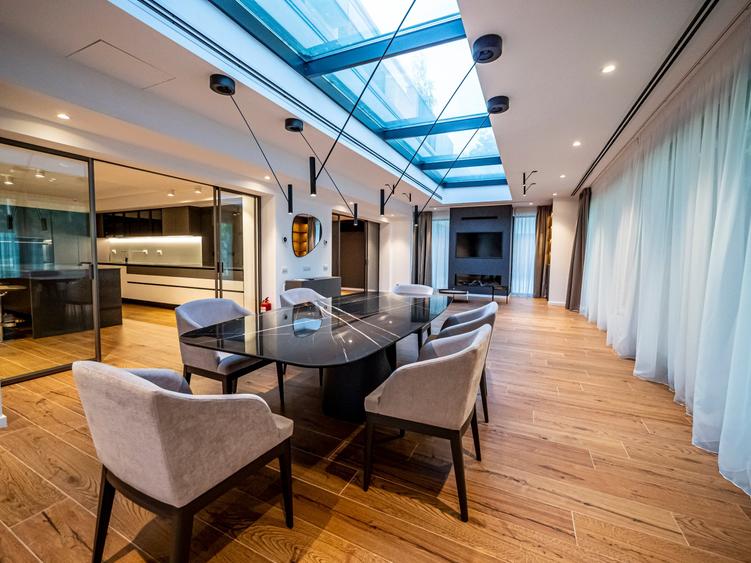 Duplex cu 7 camere cu Teren 377 Mp în Herăstrău