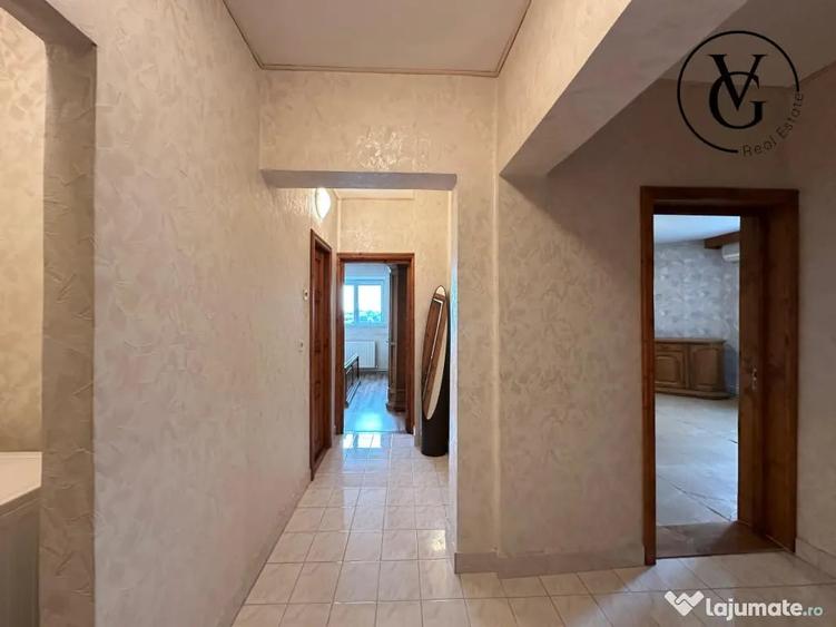 Apartament cu 2 camere decomandat în