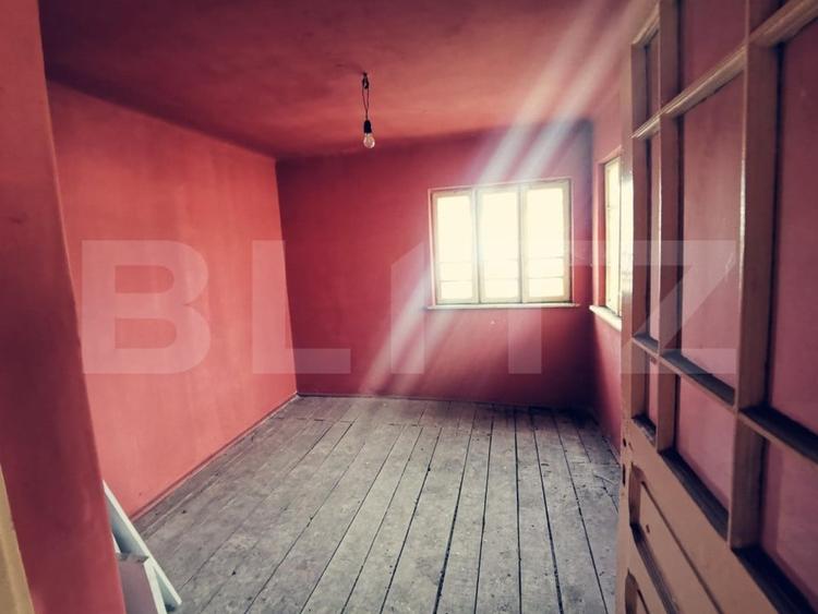 Casă individuală cu 5 camere cu Teren 1624 Mp în Cernele