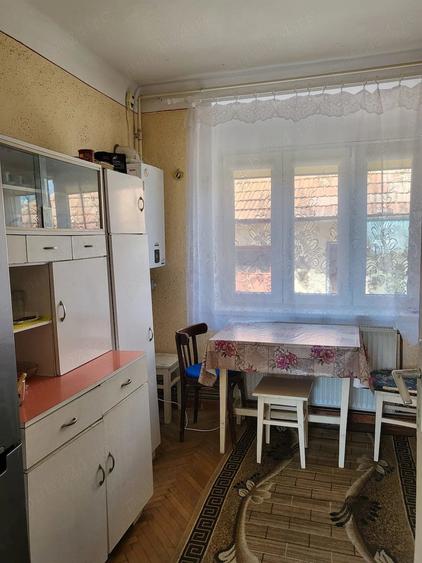 Casă cu 3 camere cu Teren 719 Mp în Central