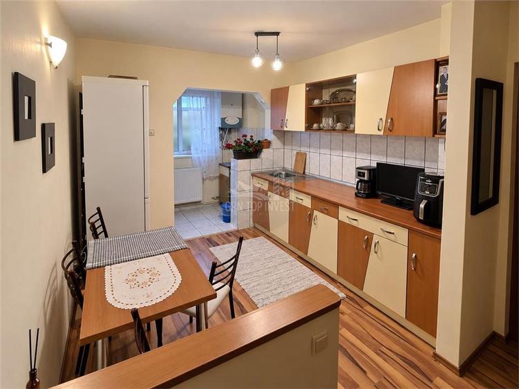 Apartament cu 2 camere decomandat în Valea Aurie