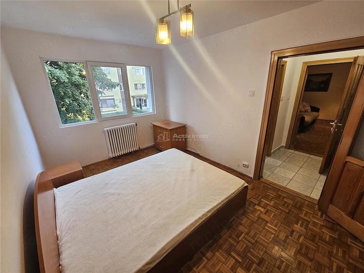 Apartament cu 3 camere semidecomandat în Cuptoare (Reșița)