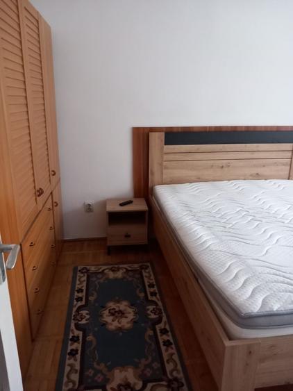 Apartament cu 2 camere semidecomandat în Barieră