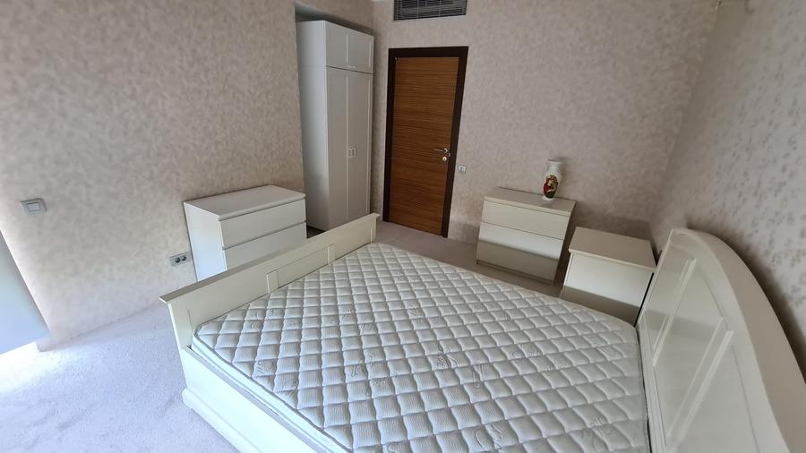 Apartament cu 3 camere semidecomandat în Herăstrău