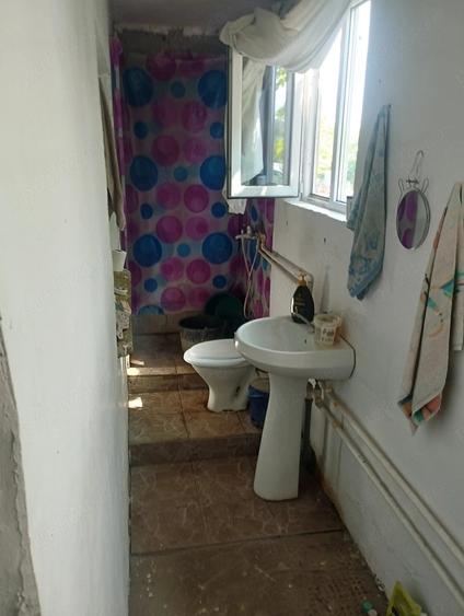 Casă cu 2 camere cu Teren 5500 Mp în Zlata
