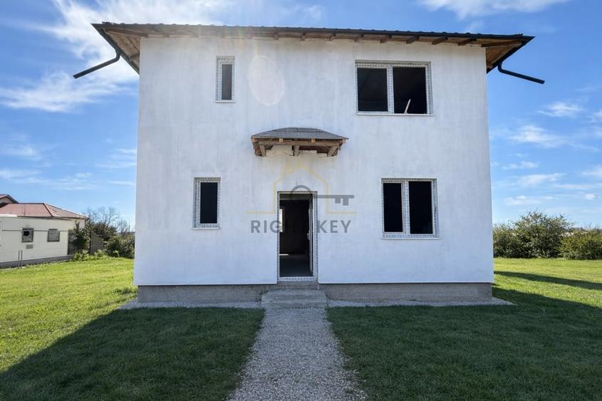 Casă individuală cu 5 camere cu Canalizare în Ciorogârla