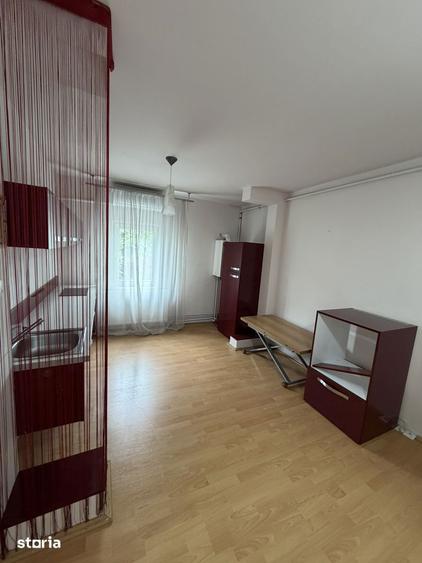 Apartament cu 3 camere în Medicină