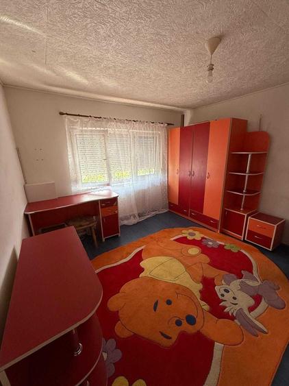 Apartament cu 3 camere decomandat în Soarelui