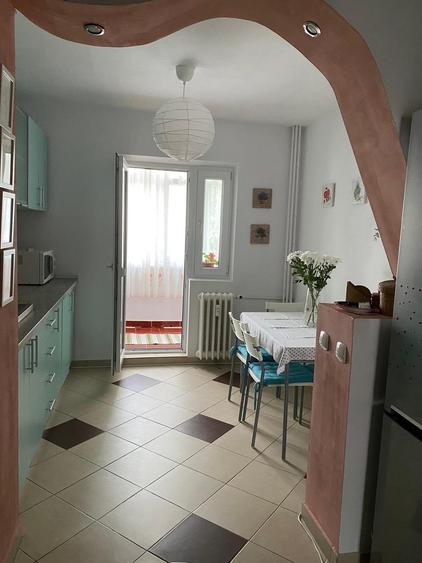 Apartament cu 2 camere decomandat în Berceni
