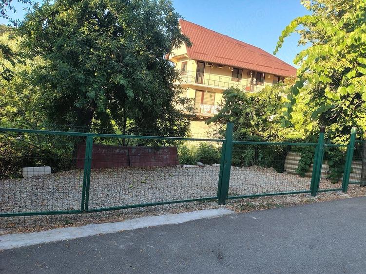 Casă cu 4 camere cu Teren 500 Mp în Orșova