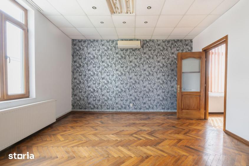 Casă cu Teren 385 Mp în Peninsula