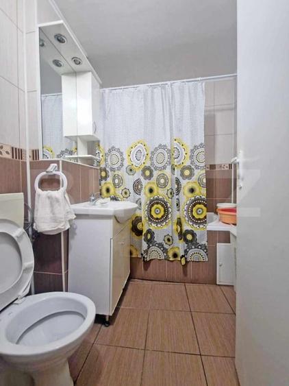 Apartament cu 3 camere decomandat, mobilat în Câmpia Turzii