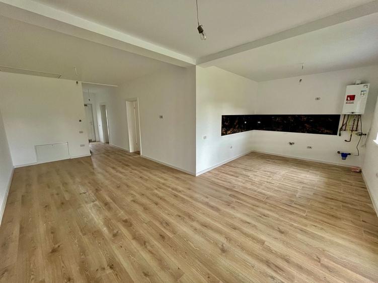 Duplex cu 3 camere cu Canalizare în Moșnița Nouă