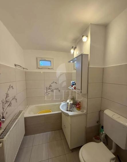 Apartament 3 camere în zona STRAZII BUCURESTI - 9