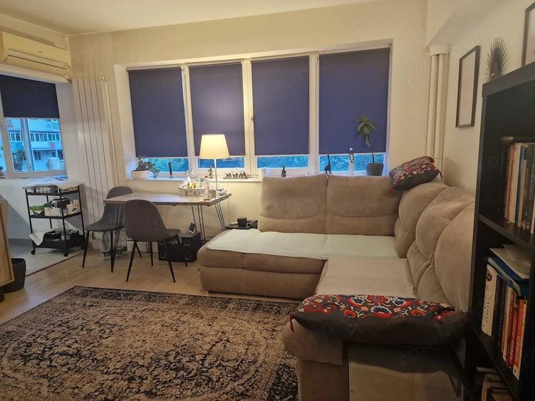 Apartament cu 3 camere semidecomandat în 1 Mai