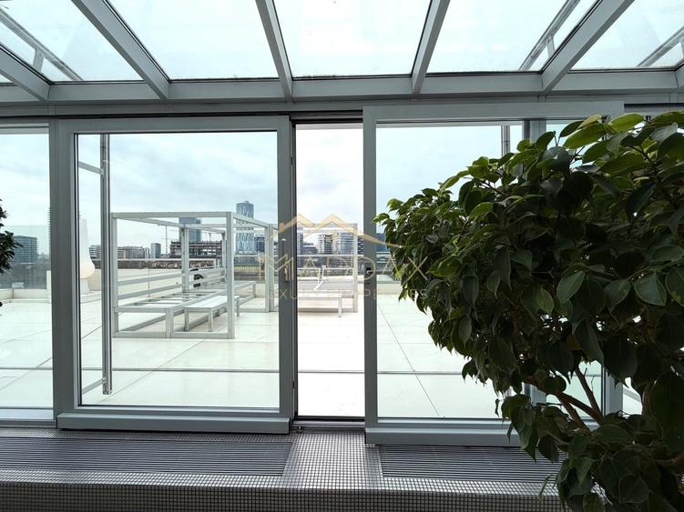 Penthouse cu 4 camere decomandat, mobilat în Floreasca