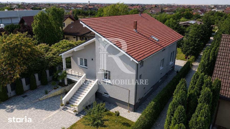 Casă cu 7 camere cu Teren 900 Mp în Sântandrei