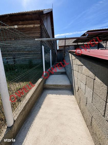 Casă cu Teren 800 Mp în Poian