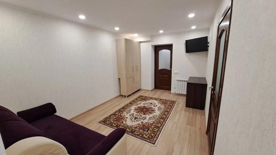 Apartament cu 2 camere decomandat în 1 Mai
