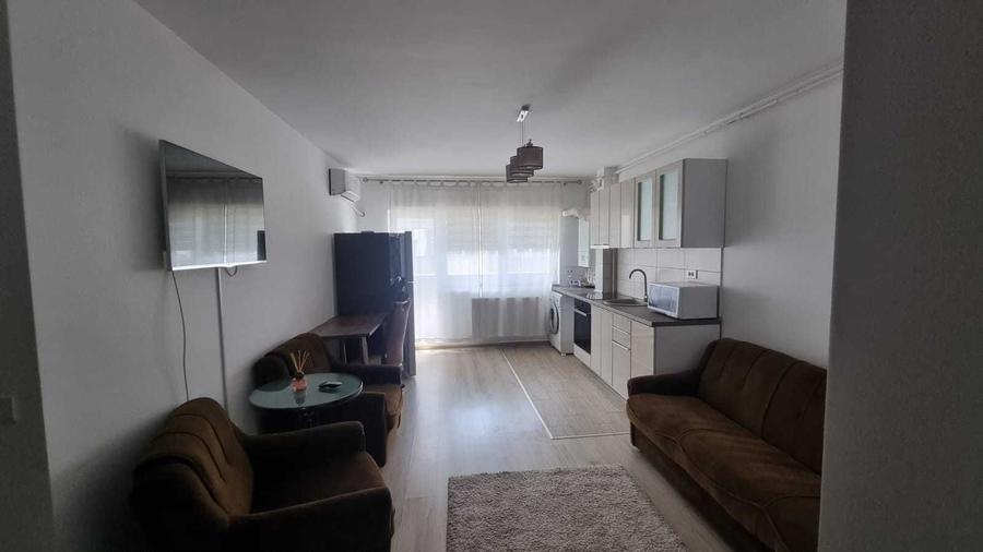 Apartament cu 2 camere decomandat în Titan