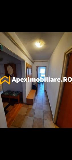 Apartament cu 2 camere decomandat în Titan
