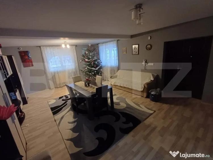 Casă cu 6 camere cu Teren 950 Mp în Central