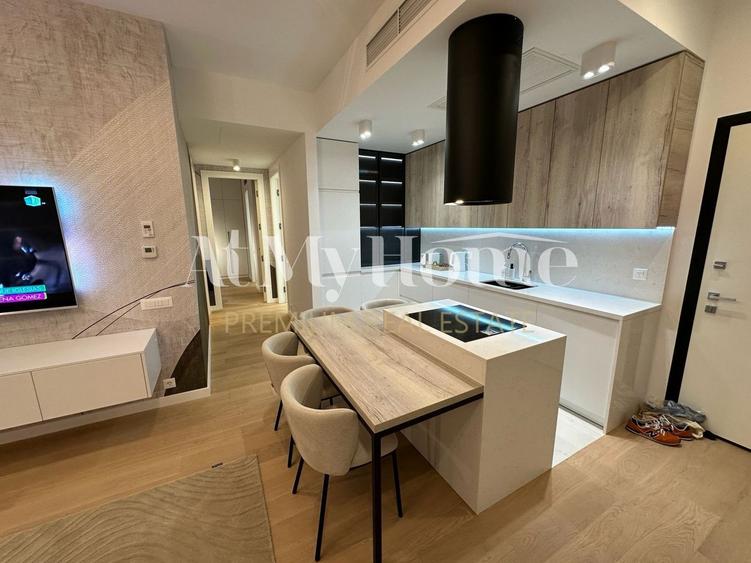 Apartament cu 3 camere decomandat, mobilat în Barbu Văcărescu