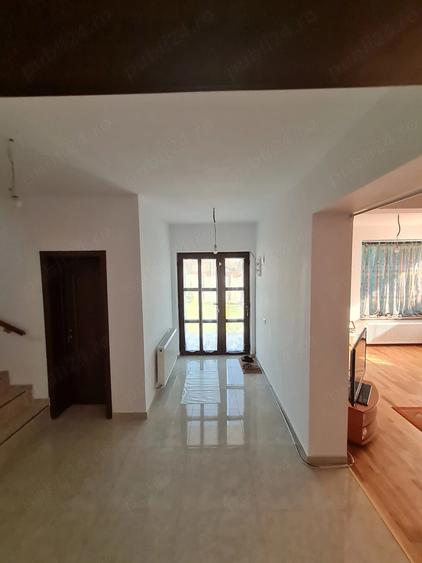 Casă cu Teren 500 Mp în Central