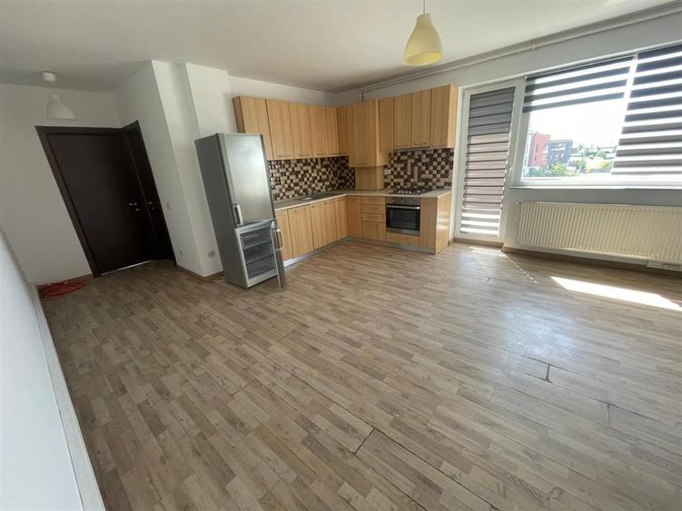 Apartament cu 2 camere decomandat în Pipera