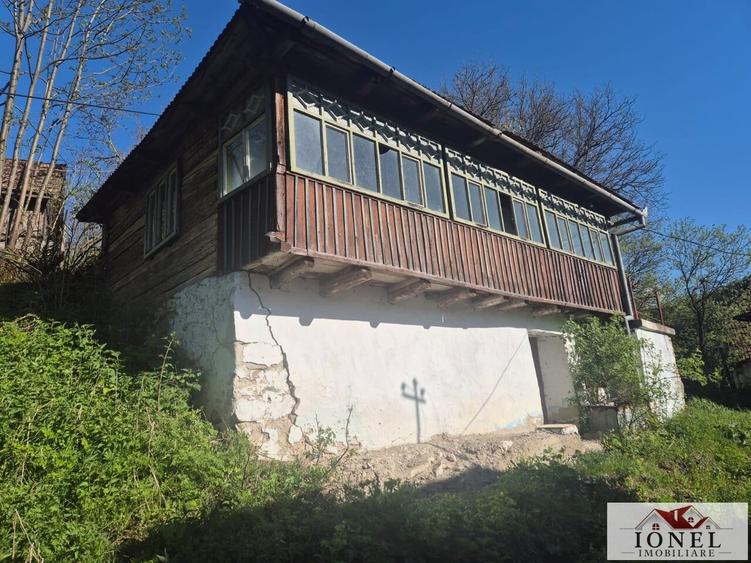 Casă individuală cu 3 camere cu Teren 2834 Mp în Ocoliș