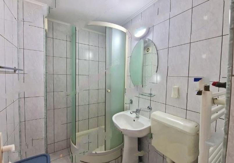 Apartament cu 4 camere decomandat, mobilat în 13 Septembrie