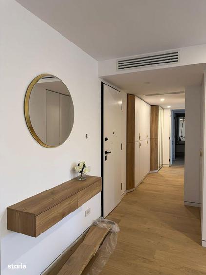 Apartament cu 4 camere în Băneasa