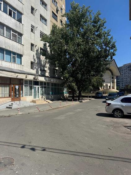 Spațiu comercial, de 82 mp, în Alexandru cel Bun