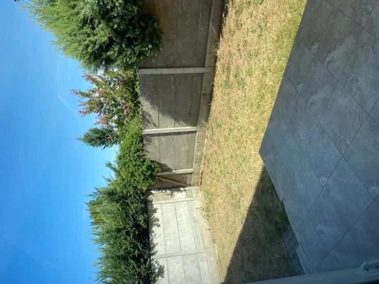 Casă cu 4 camere cu Teren 300 Mp în Dumbrăvița