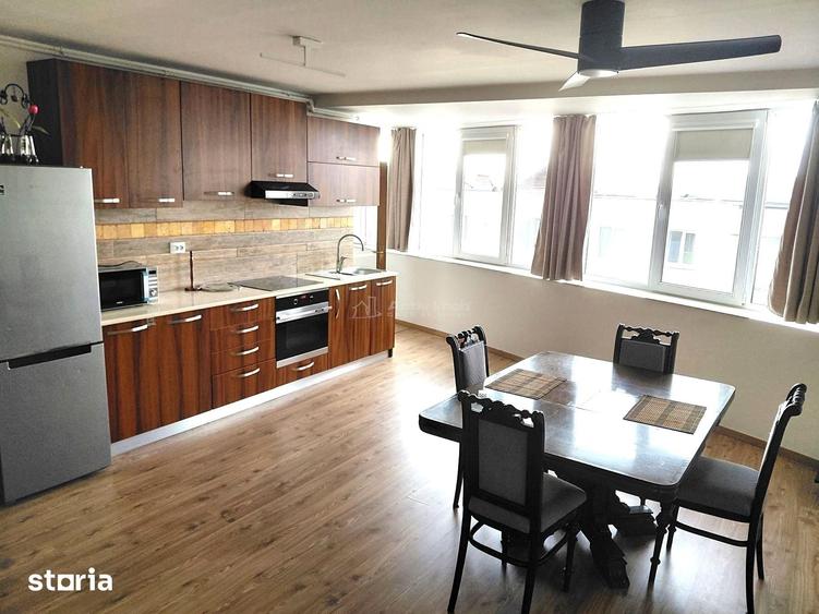 Apartament cu 3 camere decomandat în Traian