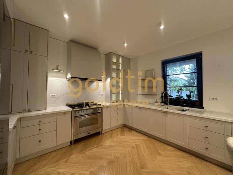 Duplex cu 4 camere cu Canalizare în Iancu Nicolae