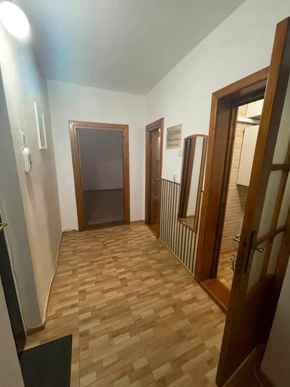 Garsonieră decomandată, mobilată în Sud
